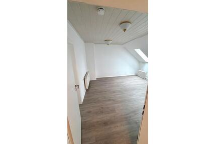 Zentrumsnah & Erstbezug nach Sanierung: 1-Zimmer Wohnung in Lemgo
