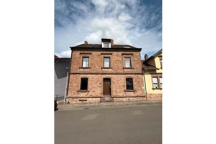 Großzügiges Haus in zentraler Lage (298qm) - Kirchheimbolanden