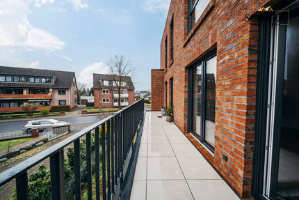 ** Wohnen mit Weitblick: Stilsichere Wohnung im OG mit KfW 40 EE NH Standard in Delmenhorst!**