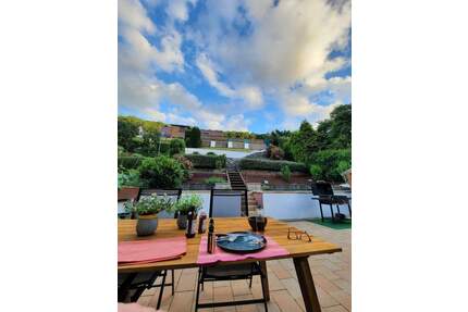 Sonnenterasse mit ruhigem Garten - Hagen Dahl