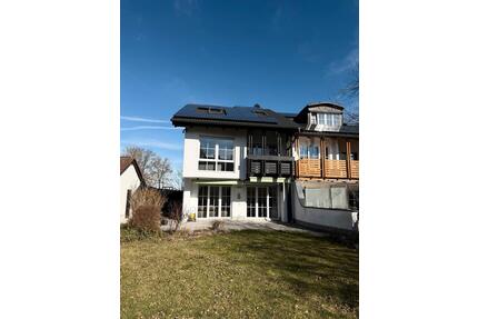 Schön sanierte Doppelhaushäfte mit viel Platz und Licht - Feldkirchen