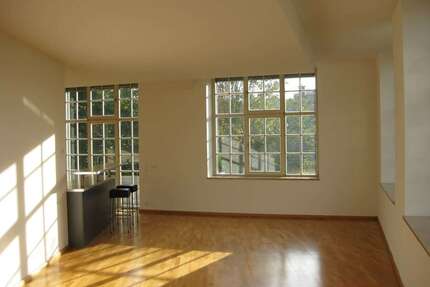 Wohnung zum Mieten in Mülsen 700,00 € 91.06 m²