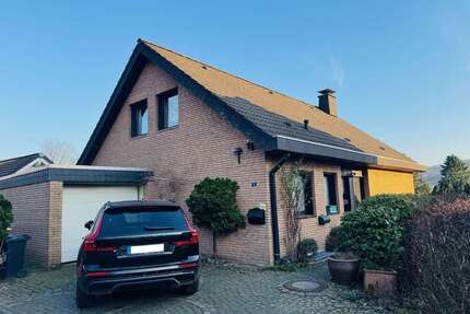 Haus zum Kaufen in Engelskirchen 365.000,00 € 225 m²