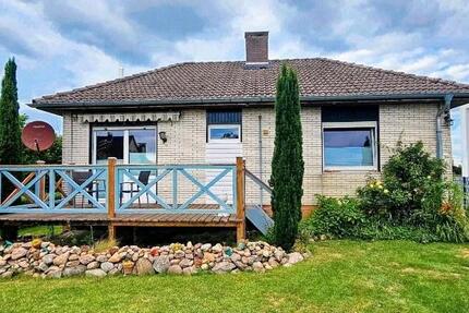 Modernisiertes Einfamilienhaus mit großem Garten - Nienhagen