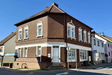 Haus zum Kaufen in Schiffweiler 199.000,00 € 190 m²