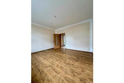 2-Raum-Wohnung (60 qm) in ruhiger Lage in Zweiparteien-Wohnhaus - Colditz