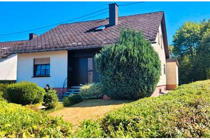 Großzügiges Zuhause in ruhiger Ortsrandlage mit Garten & Terrasse - Ulmen