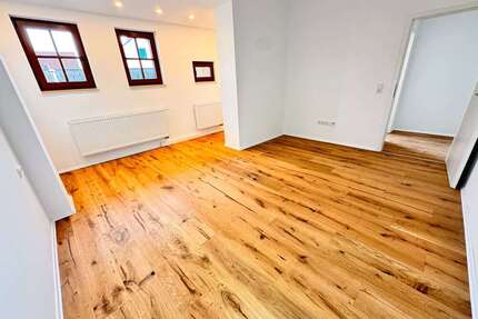 Wohnung zum Kaufen in Heßdorf 259.000,00 € 65.37 m²