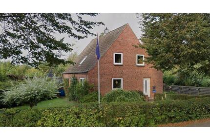 Einfamilienhaus nähe Husum - 199.000,00&nbsp;EUR Kaufpreis, ca.&nbsp; 151,00&nbsp;m&sup2; in Kiel (PLZ: 24159) Friedrichsort