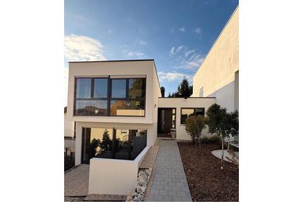 5-Zimmer-Terassenhaus mit Traumblick, 4 Terassen & Garage - Albstadt Gemarkung Onstmettingen