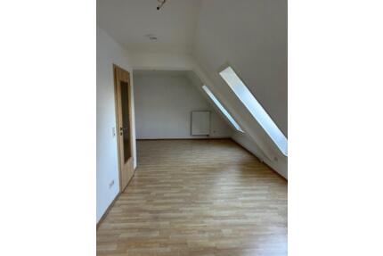 kwr GmbH: Steinstraße 26, 2. Obergeschoss, 3. Mieteinheit links - Rathenow