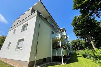 *sanierte Erdgeschosswohnung mit Balkon und Tageslichtbad in grüner Lage* - Essen Stadtbezirk IV