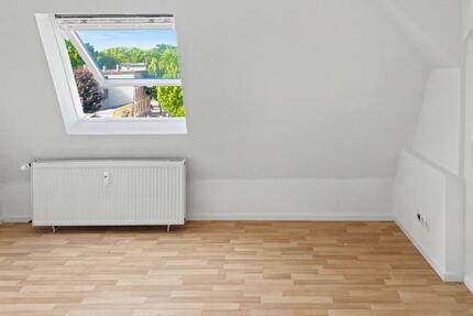 Helle Dachgeschosswohnung im Zentrum von Güsten