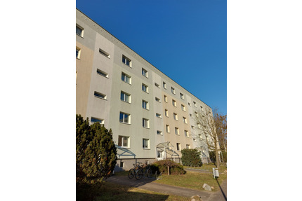 3-Raum-Wohnung im 1. Obergeschoss mit praktischem Duschbad! - Neustrelitz