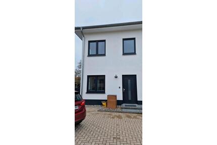 3-Raum Wohnung - 1.100,00&nbsp;EUR Kaltmiete, ca.&nbsp; 80,00&nbsp;m&sup2; in Ribnitz-Damgarten (PLZ: 18311)