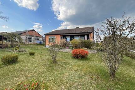 Ruhiger Bungalow mit großem Garten & Potenzial - Ihr Zuhause zum Ankommen - Weiherhammer