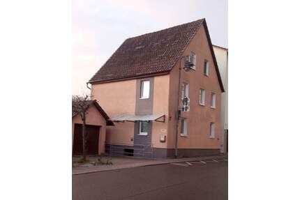 Enzblick Familienhaus mit Einliegerwohnung, Garage, Garten - Mühlacker Lomersheim