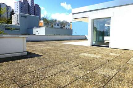 Wohnung zum Kaufen in Frankfurt 560.000,00 € 160 m²