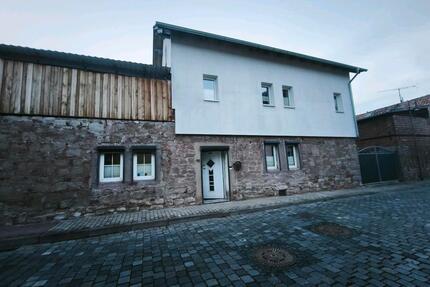 Haus zu verkaufen - 160.000,00&nbsp;EUR Kaufpreis, ca.&nbsp; 220,00&nbsp;m&sup2; in Kelbra (Kyffhäuser) (PLZ: 06537)