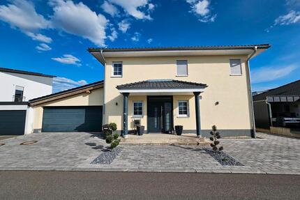 Traumhaftes Einfamilienhaus – 5 Zimmer, 164 m², Garten & Terrasse - Pfullendorf