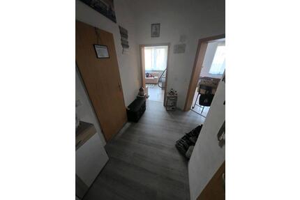 2 Zimmer-EG Wohnung mit Parkplatz im Ortskern von Hohenhameln