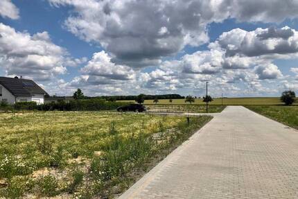Großzügige Baugrundstücke mit Blick über Wiesen und Felder - Geithain