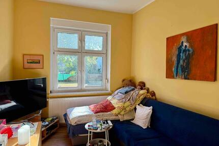 Die Schöne mit hohen Decken, Balkon und direkt im Grünen - Löwenberger Land