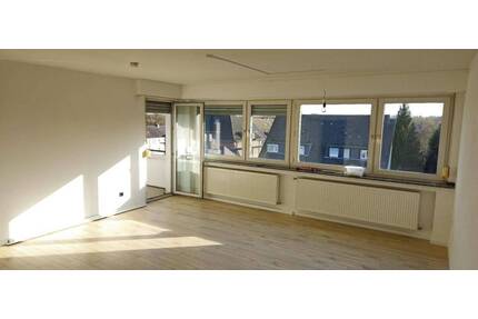 Geräumige helle Dachgeschosswohnung mit Balkon im Stadtteil Suderwich - Recklinghausen