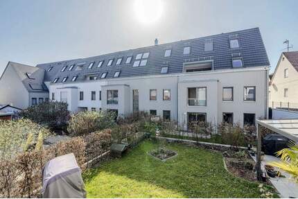 Neuwertige 4,5-Zimmer-Wohnung mit 2 TG-Stellplätzen in urbaner Lage - sofort bezugsfrei! - Stuttgart / Zuffenhausen