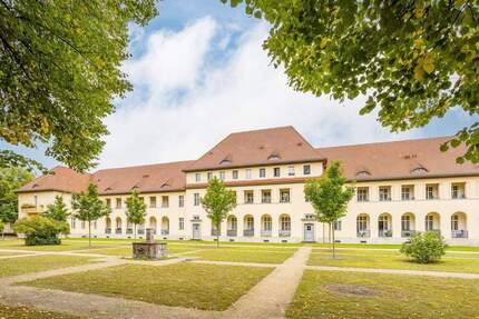 Loggia inklusive - 2-Zimmer-Wohnung mit Mieter - Berlin Buch