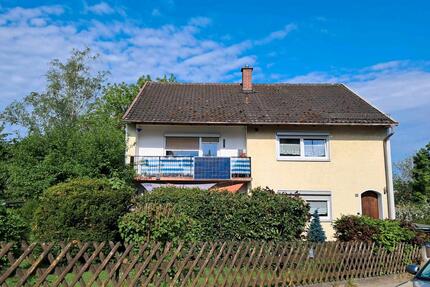 in 85276 Pfaffenhofen, Schönblick 2-Familienhaus mit 593 qm Grund - Nürnberg Gebersdorf