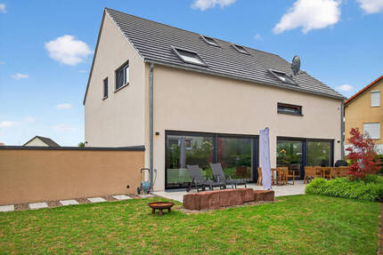 Exklusives Einfamilienhaus mit stilvollem Designkonzept in ruhiger Wohnlage von Völkersbach - Malsch Völkersbach