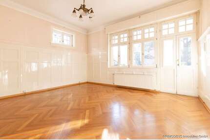 Haus zum Kaufen in Dreieich Buchschlag 1.950.000,00 € 230 m² - Dreieich / Buchschlag
