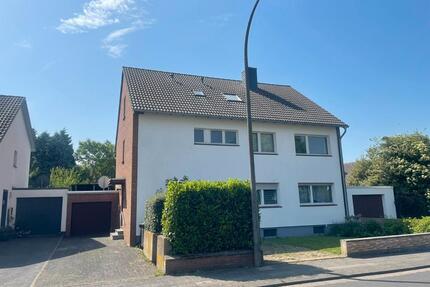 Freistehendes Dreifamilienhaus - 725.000,00&nbsp;EUR Kaufpreis, ca.&nbsp; 222,00&nbsp;m&sup2; in Pulheim (PLZ: 50259)