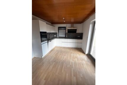 Wohnung 5 Zimmer - 1.200,00&nbsp;EUR Kaltmiete, ca.&nbsp; 120,00&nbsp;m&sup2; in Eggolsheim (PLZ: 91330)