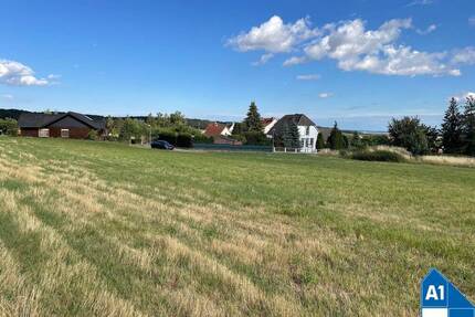 Baugrundstück in ruhiger Lage - Platz für bis zu drei Einfamilienhäuser in Querfurt OT Schmon