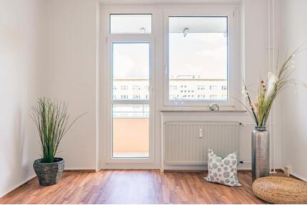 2-Raum-Balkonwohnung nahe Uni - 279,00&nbsp;EUR Kaltmiete, ca.&nbsp; 44,28&nbsp;m&sup2; in Chemnitz (PLZ: 09126) Bernsdorf