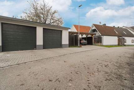 !!! Modernisiertes Einfamilienhaus mit Doppelgarage, Carport und großem Grundstück !!! - Alfeld Waller