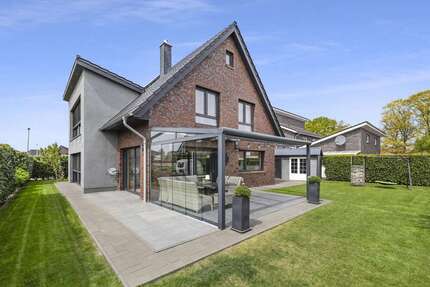 Haus zum Kaufen in Haren 669.000,00 € 217.29 m²