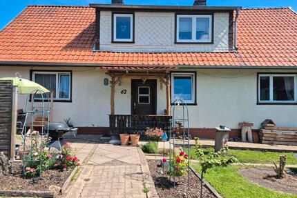 Einfamilienhaus mit großem Grundstück und Scheune - Uder