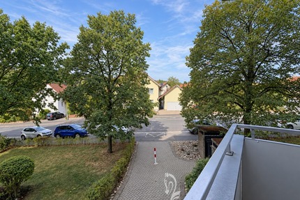 Komfortabel wohnen in Höchberg – gepflegte 3-Zimmer-Wohnung mit Loggia, Aufzug und Tiefgarage