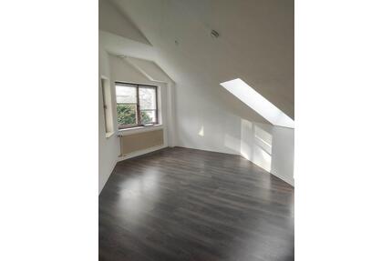 WG Zimmer in (120qm)4- Zimmer-Wohnung für ukrainische Flüchtlinge - Hennef (Sieg)