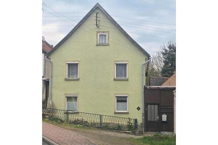 Einfamilienhaus - 58.000,00&nbsp;EUR Kaufpreis, ca.&nbsp; 102,00&nbsp;m&sup2; in Rudolstadt (PLZ: 07407)