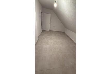 3 Zimmer Wohnung im Dachgeschoss - Urbach