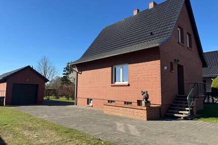 Seebad-Haus - 295.000,00&nbsp;EUR Kaufpreis, ca.&nbsp; 100,00&nbsp;m&sup2;&nbsp;Wohnfl&auml;che in Ueckermünde (PLZ: 17373)