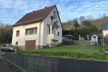 Einfamilienhaus mit Einliegerbereich & provisionsfrei - Siegen Eiserfeld