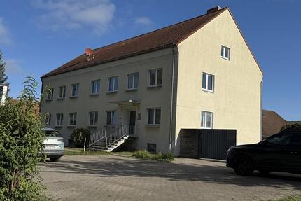 Großes Büro mit Küche und Parkmöglichkeiten - Gadebusch