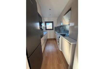 Lichtdurchflutete 4 Zimmer Wohnung mit vollausgestatteter EBK - Berlin Charlottenburg-Wilmersdorf