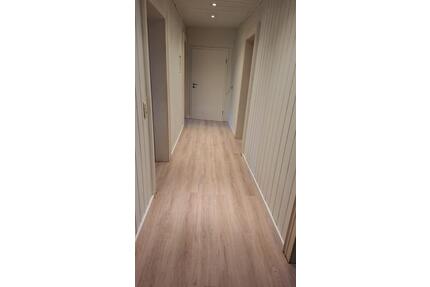 Wohnung in Katzwinkel - 950,00&nbsp;EUR Kaltmiete, ca.&nbsp; 130,00&nbsp;m&sup2; in Siegen (PLZ: 57080) Eiserfeld