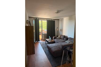 2,5-Zimmer-Wohnung mit saniertem Bad & WC und großzügigem Balkon - Buseck